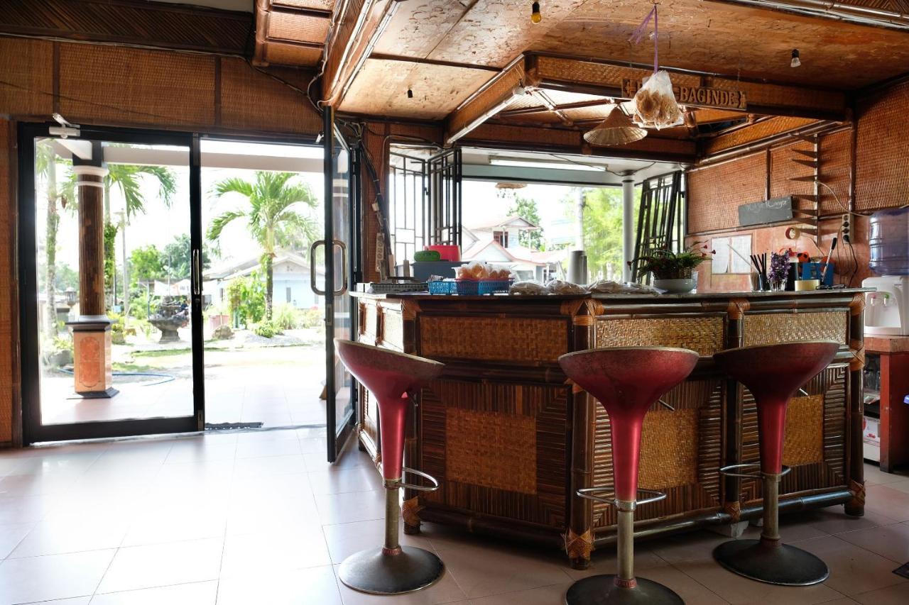 Oyo 2186 Esbe Hotel Syariah Tanjung Pandan Exterior foto