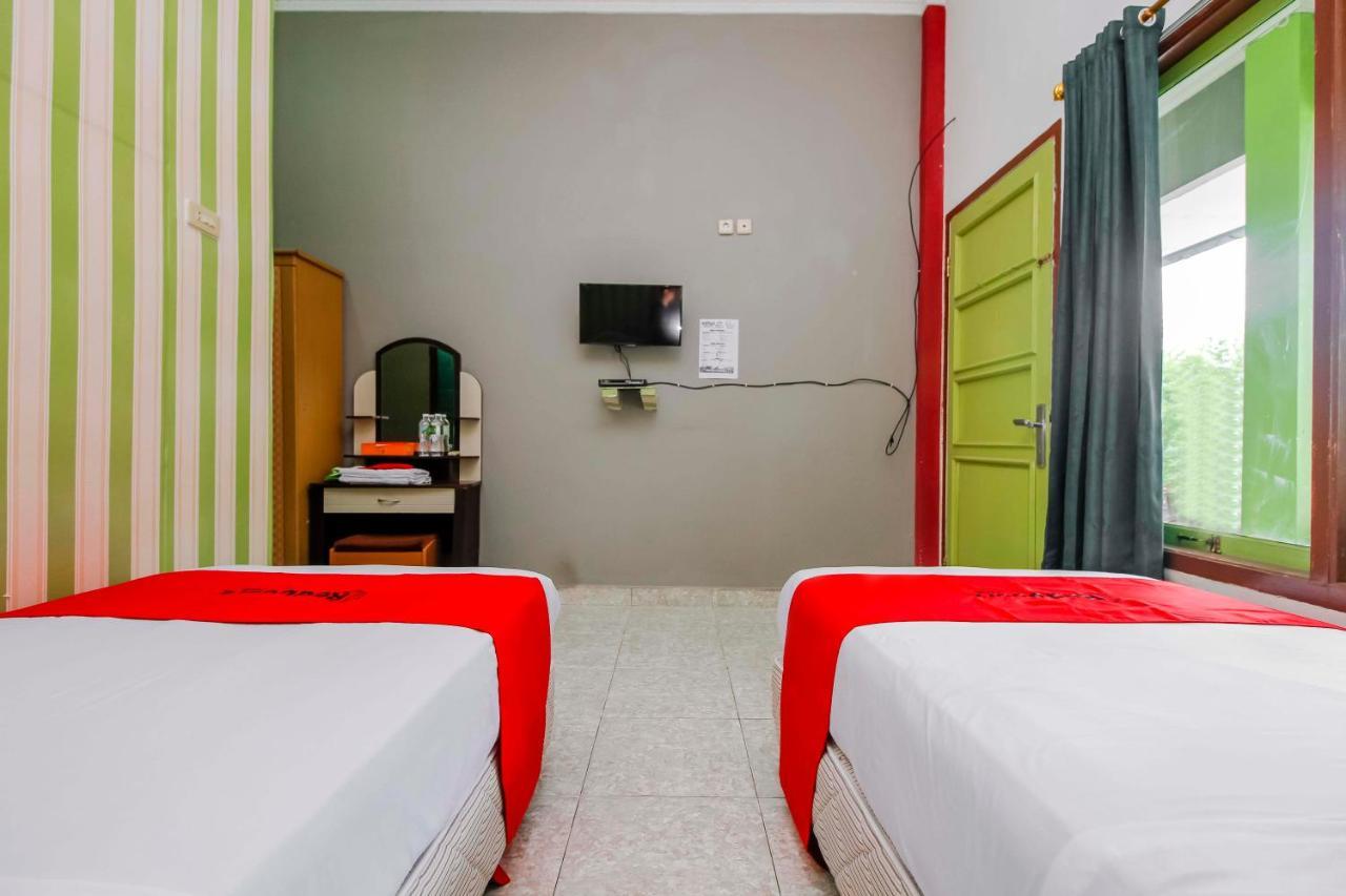 Oyo 2186 Esbe Hotel Syariah Tanjung Pandan Exterior foto