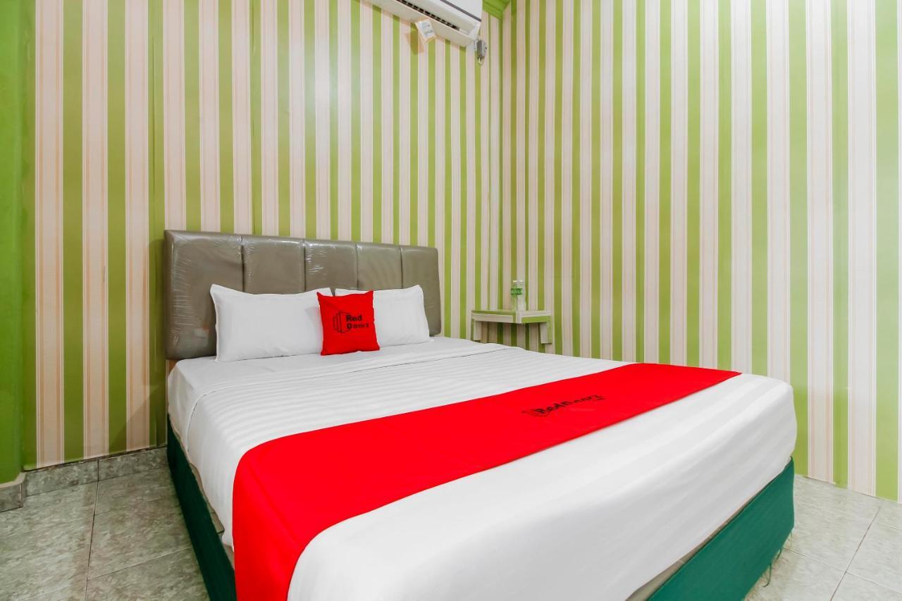 Oyo 2186 Esbe Hotel Syariah Tanjung Pandan Exterior foto