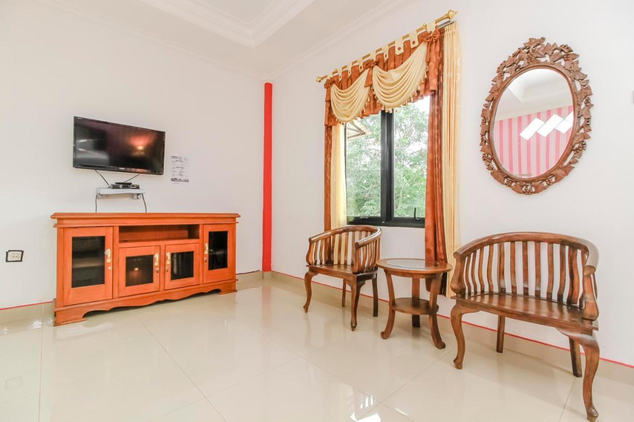 Oyo 2186 Esbe Hotel Syariah Tanjung Pandan Exterior foto