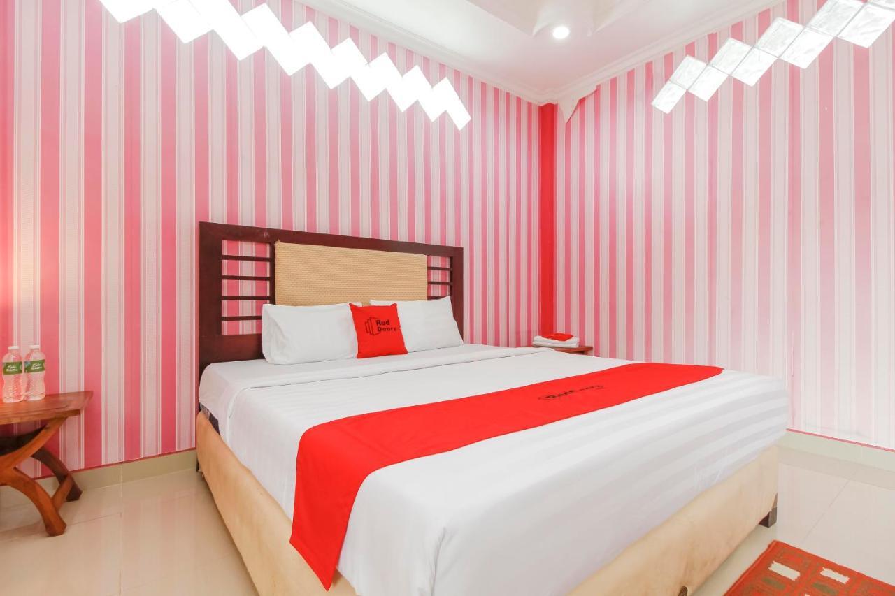 Oyo 2186 Esbe Hotel Syariah Tanjung Pandan Exterior foto