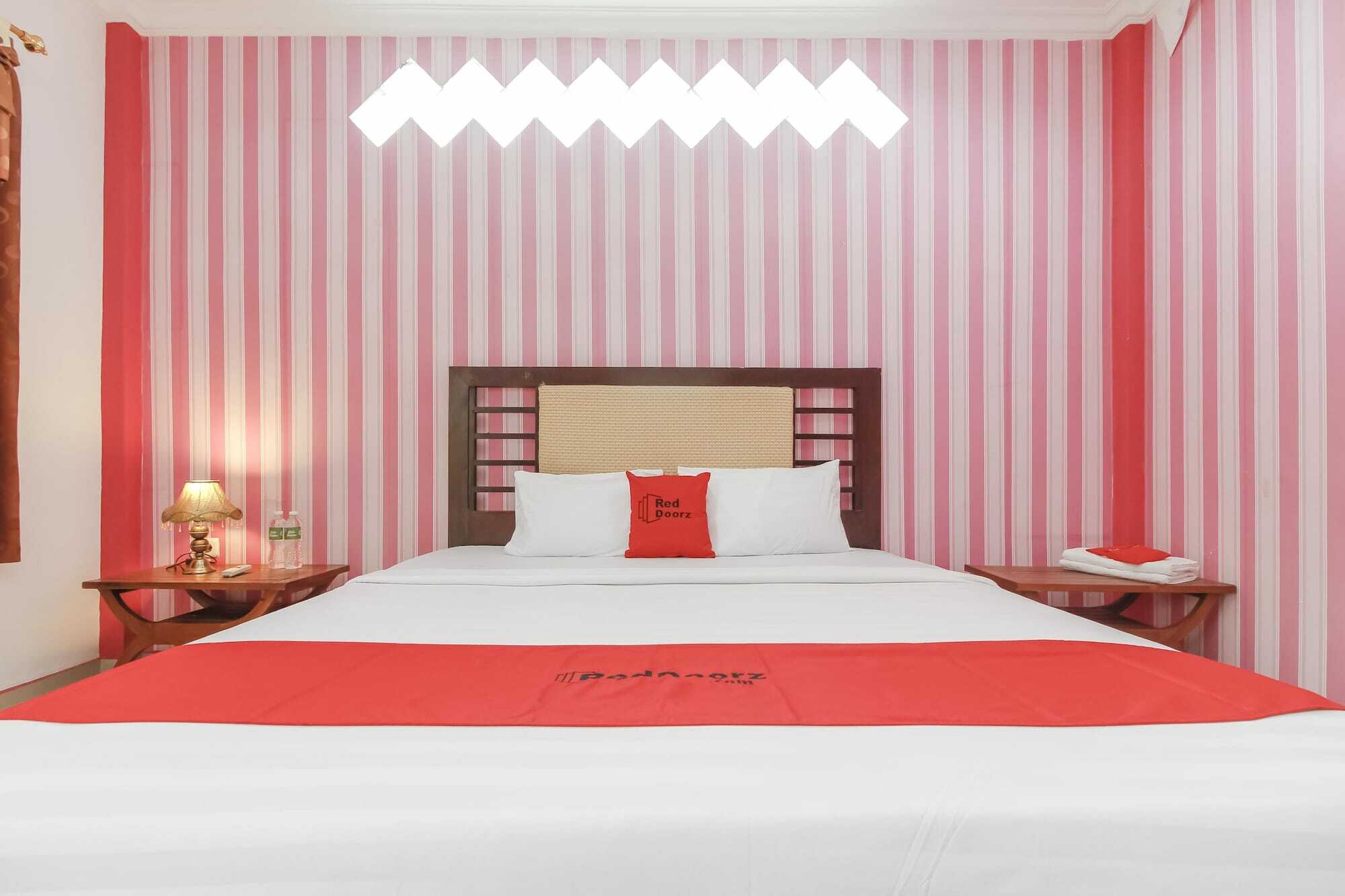Oyo 2186 Esbe Hotel Syariah Tanjung Pandan Exterior foto