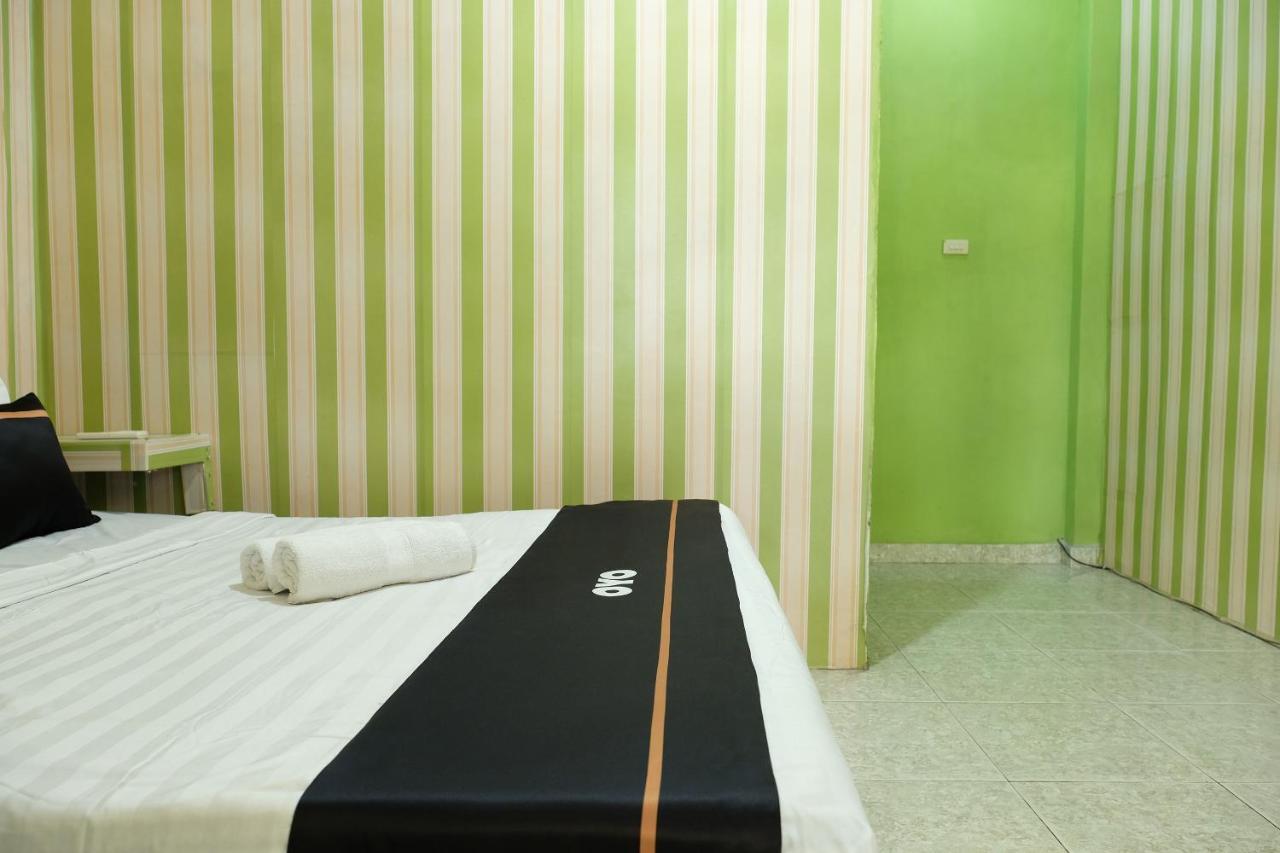Oyo 2186 Esbe Hotel Syariah Tanjung Pandan Exterior foto