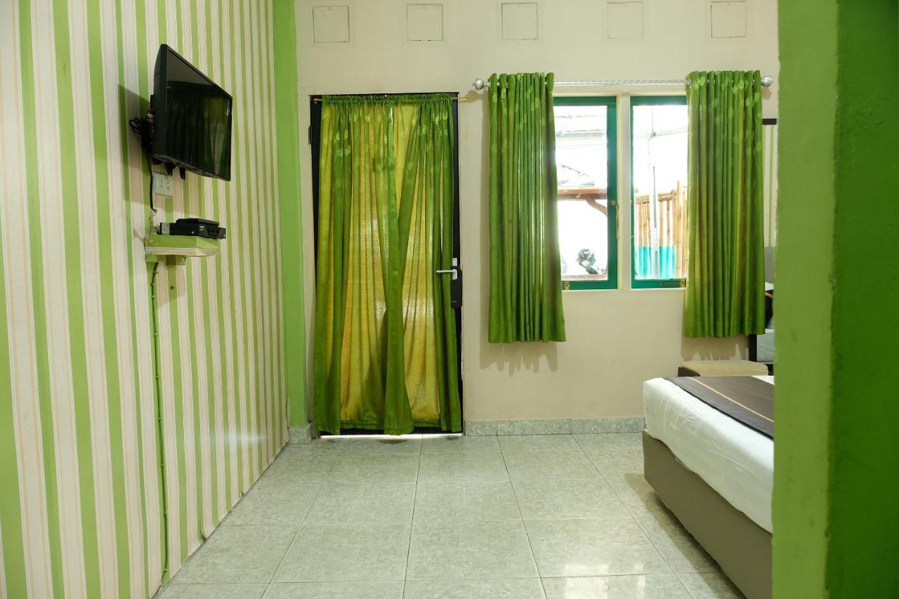 Oyo 2186 Esbe Hotel Syariah Tanjung Pandan Exterior foto