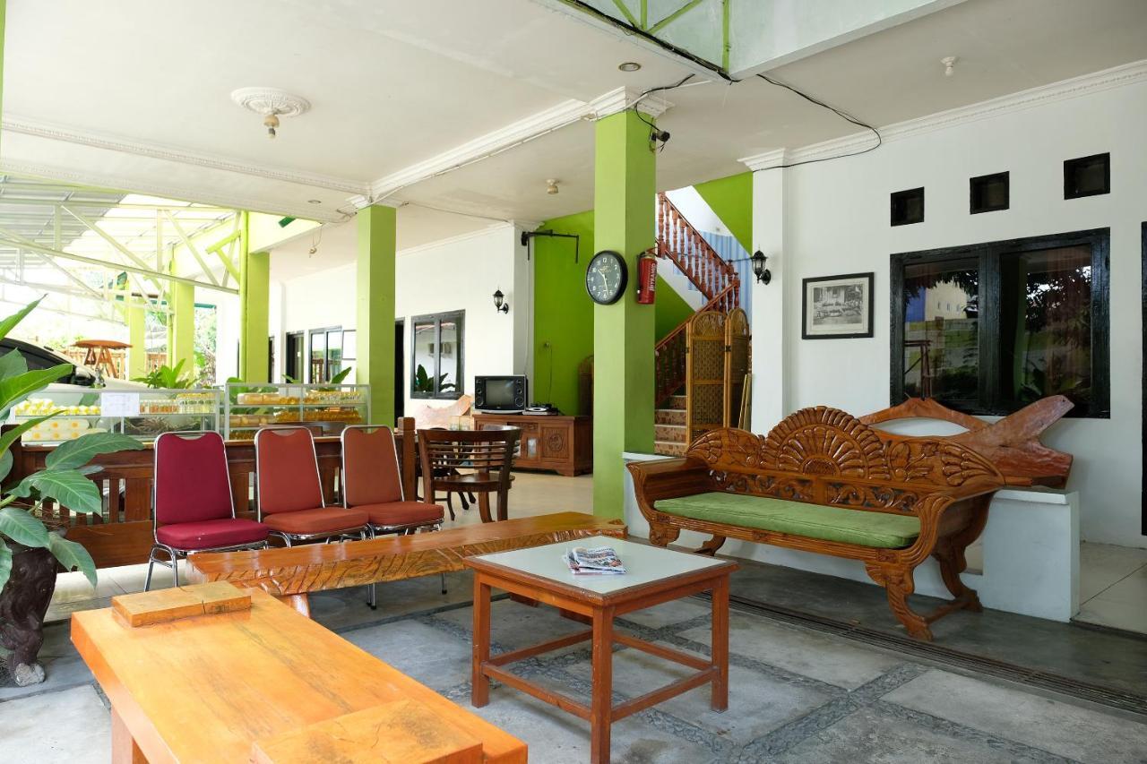 Oyo 2186 Esbe Hotel Syariah Tanjung Pandan Exterior foto